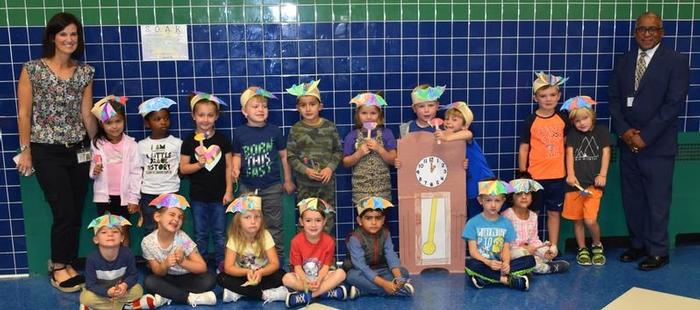 Cicero Elementary School Kindergarteners Celebrate Reading